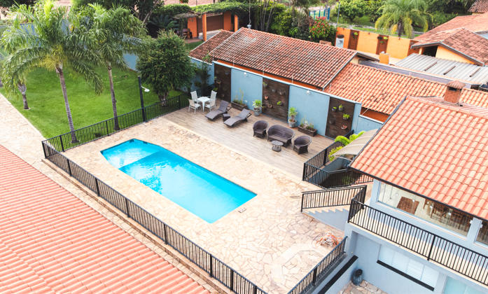 Vista aérea da piscina da Chácara Vitória em Limeira